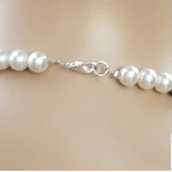 TWO VINTAGE FAUX PEARL & FACETED GLASS CRYSTAL NECKLACES - Picture 7 of 7